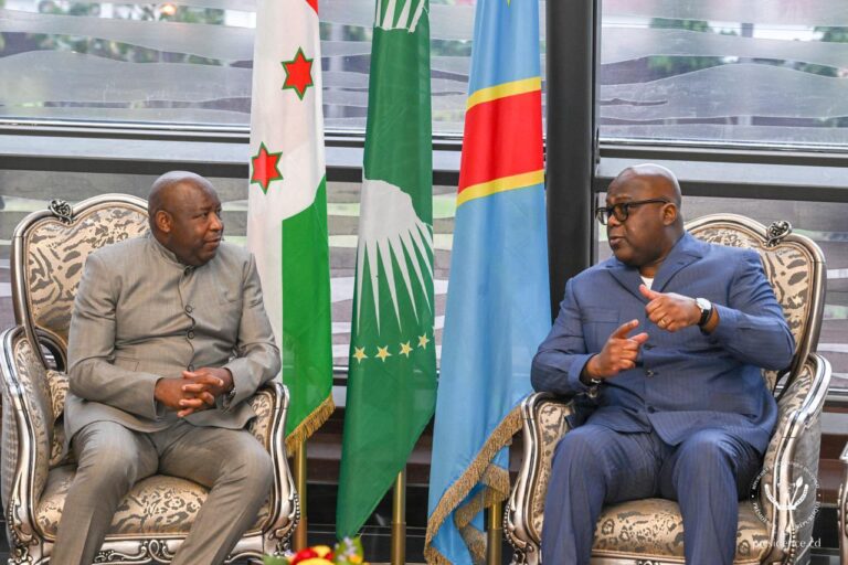 Diplomatie : le président burundais accueilli à Kinshasa par son homologue Félix Tshisekedi