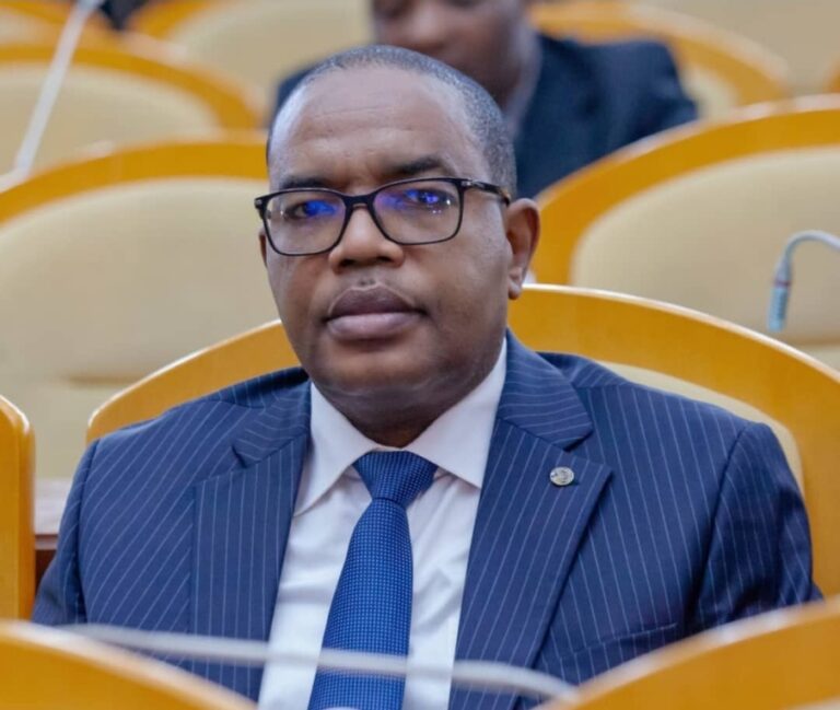 30 juin en RDC : L’honorable Théo Ngwabidje Kasi appelle à un « Sursaut Collectif » face aux enjeux de l’heure