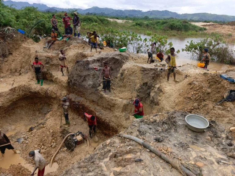 Devant l’ONU à Genève, la CNDH alerte sur la persistance du travail des enfants dans les mines en RDC