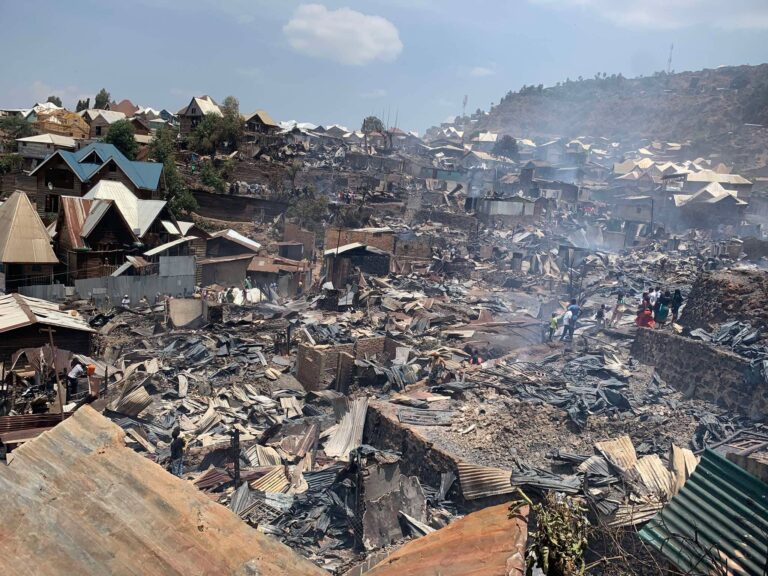 Drame à Bukavu : au moins 24 morts, majoritairement des élèves, dans trois incendies simultanés à Kadutu